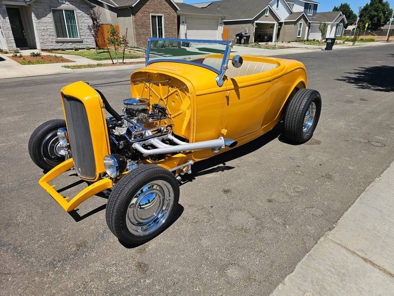 Coupe in Glendale, United States 1 - 15460236