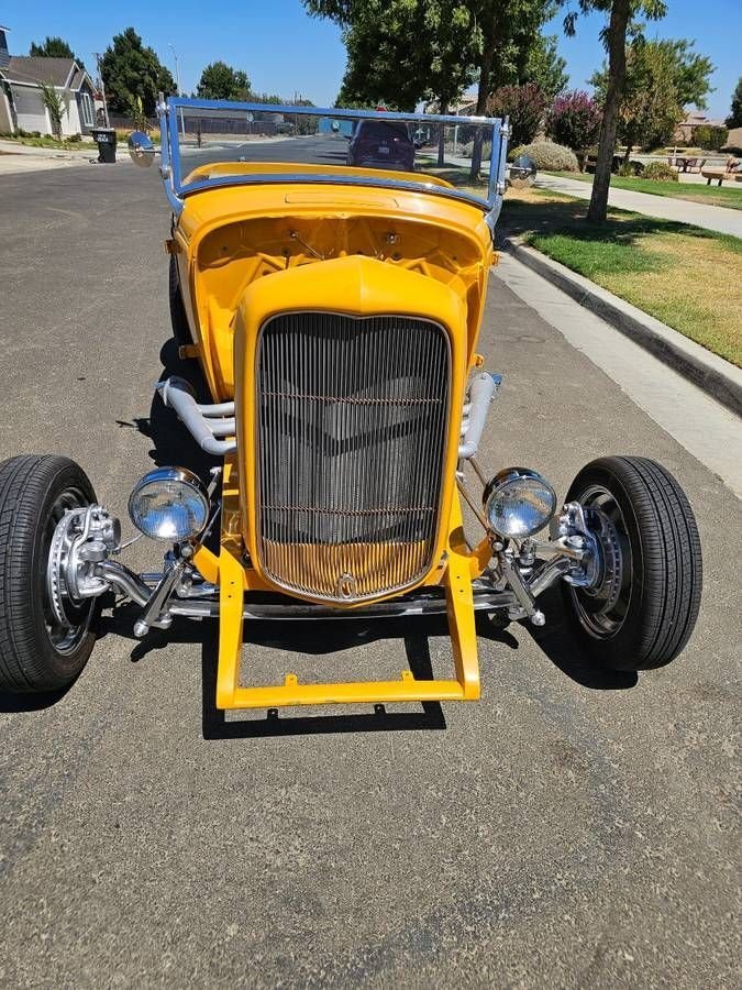 Coupe in Glendale, United States 5 - 15460236