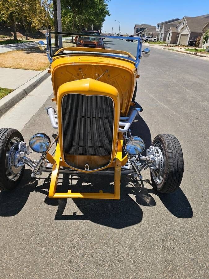 Coupe in Glendale, United States 4 - 15460236
