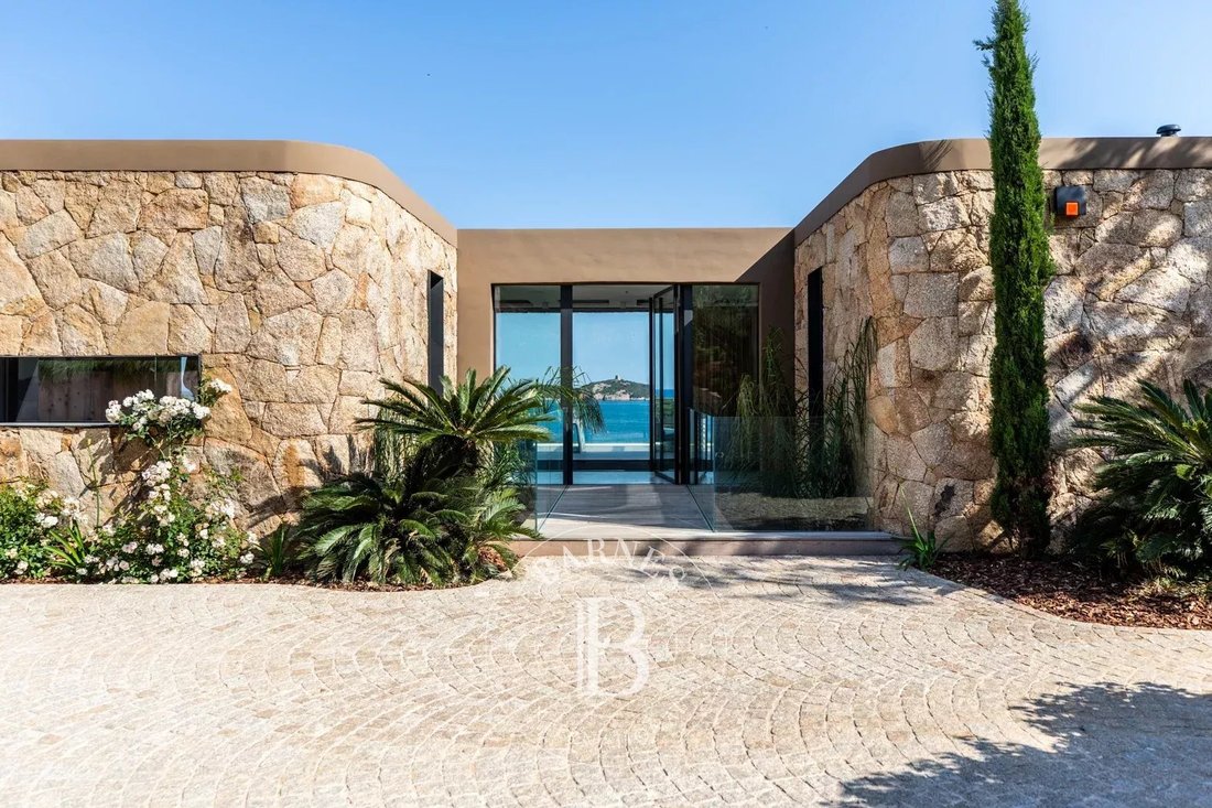Villa in Zonza, Corsica, France 2 - 13641106