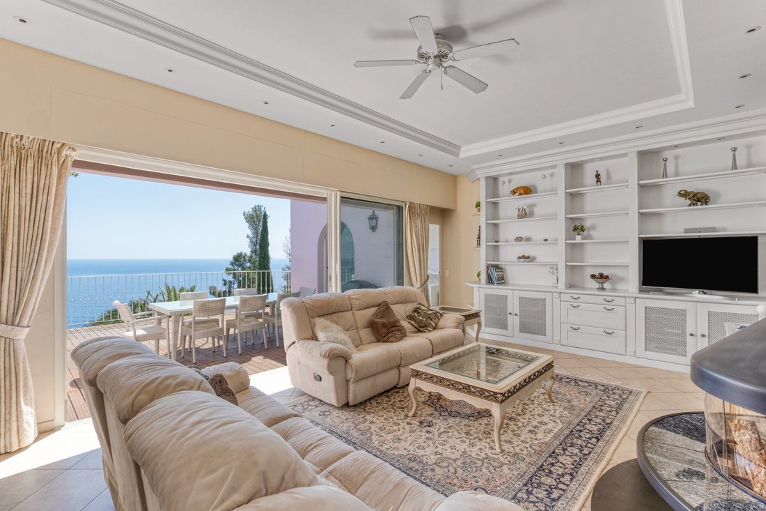 House in Théoule-sur-Mer, Provence-Alpes-Côte d'Azur, France 2 - 15459135