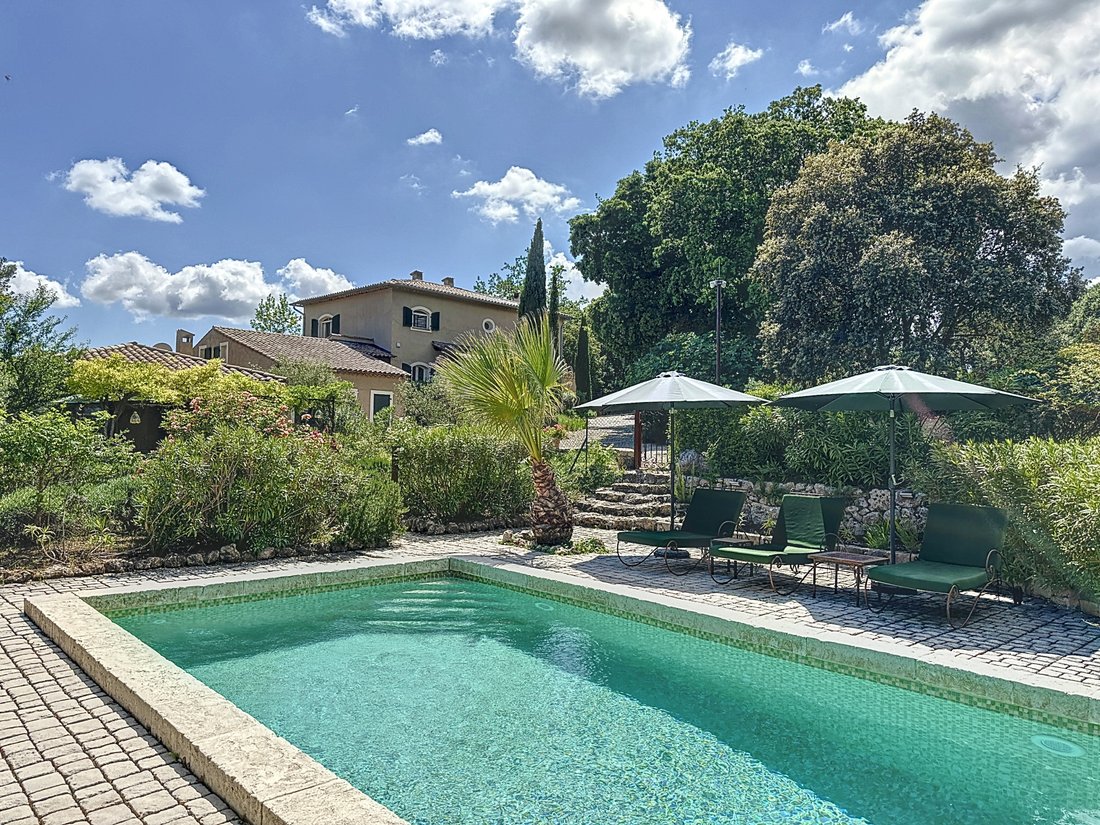 Estate in Flayosc, Provence-Alpes-Côte d'Azur, France 3 - 15460366