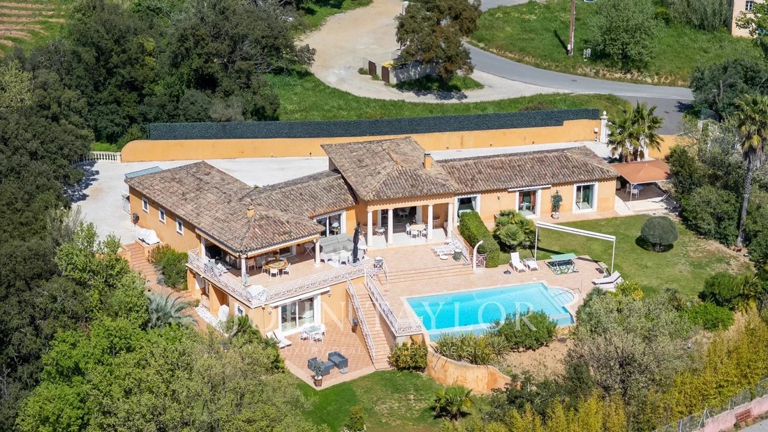 Villa in Grimaud, Provence-Alpes-Côte d'Azur, France 4 - 15144031