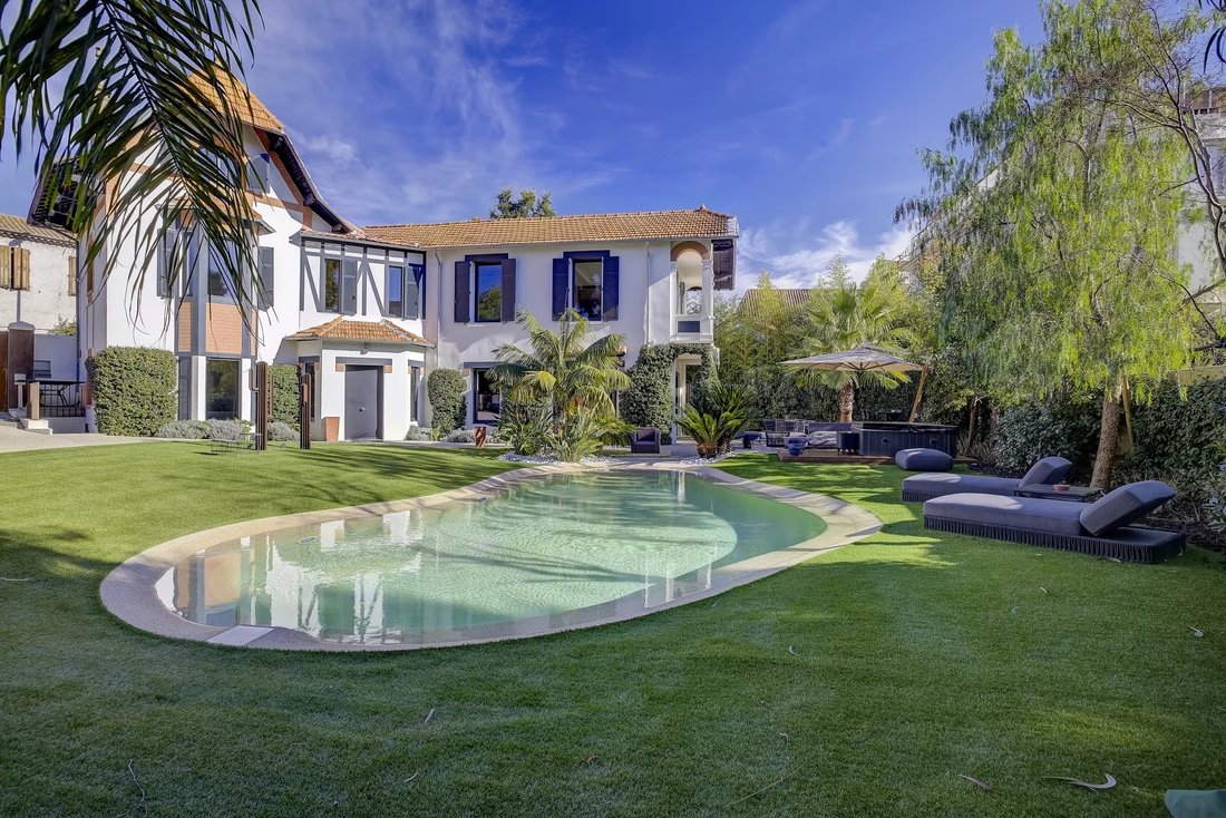 Villa in La Source, Cannes, France 3 - 15461576
