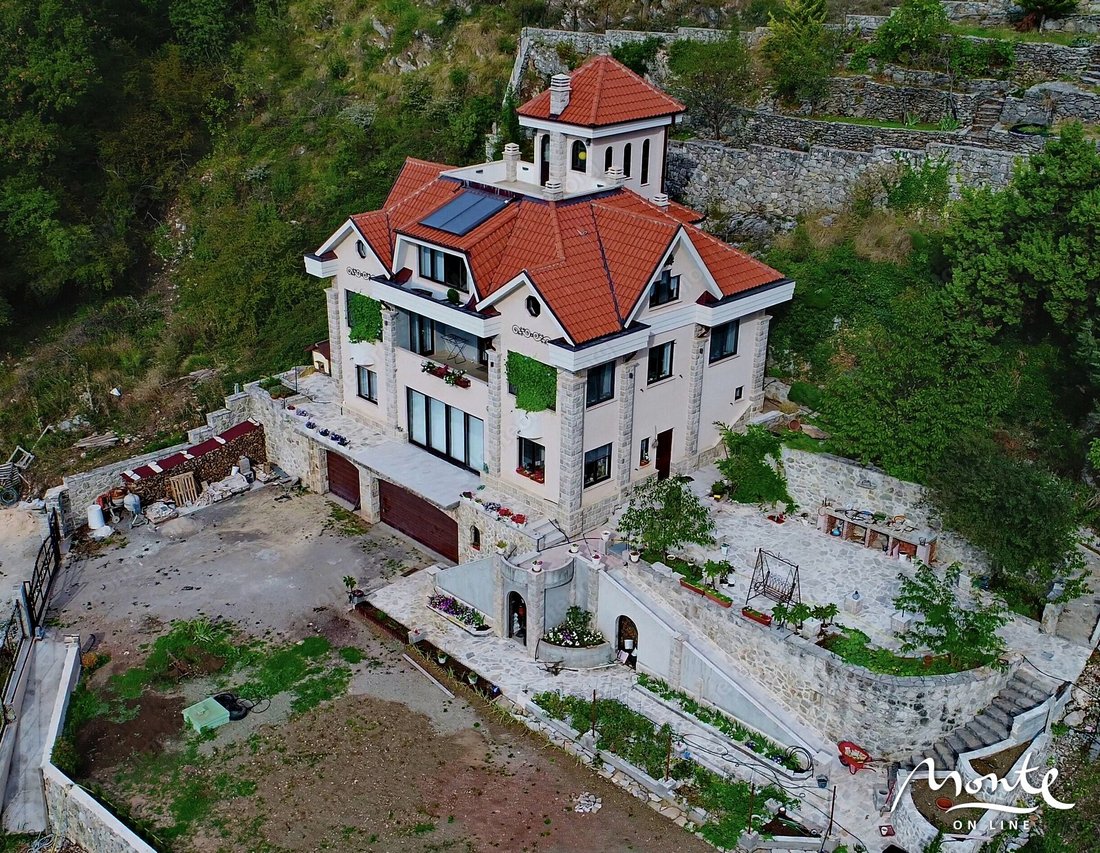 Villa in Sveti Stefan, Budva Municipality, Montenegro 1 - 15462211