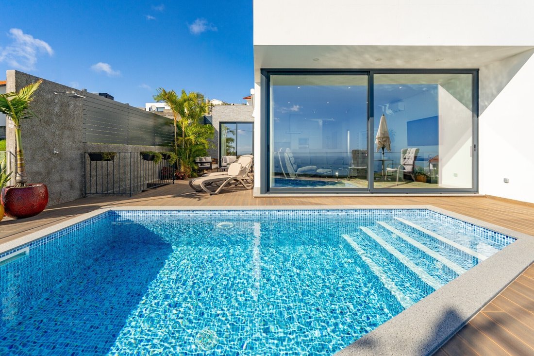 Villa in Arco Da Calheta, Madeira, Portugal 1 - 15213744