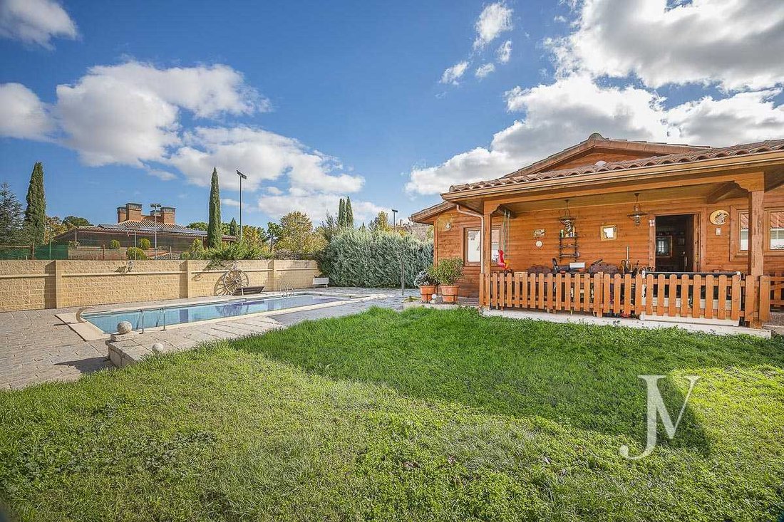 Fuencarral-El Pardo, Madrid, Spain 5 - 15462121