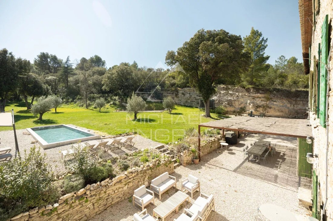 Estate in Nevons-route d'Apt, L'Isle-sur-la-Sorgue, France 4 - 15462057