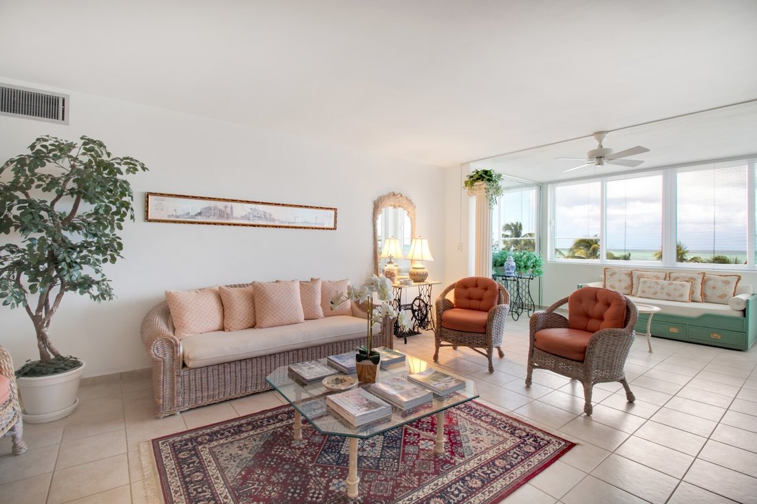 Condo in Miami Beach, Florida, United States 5 - 15462163