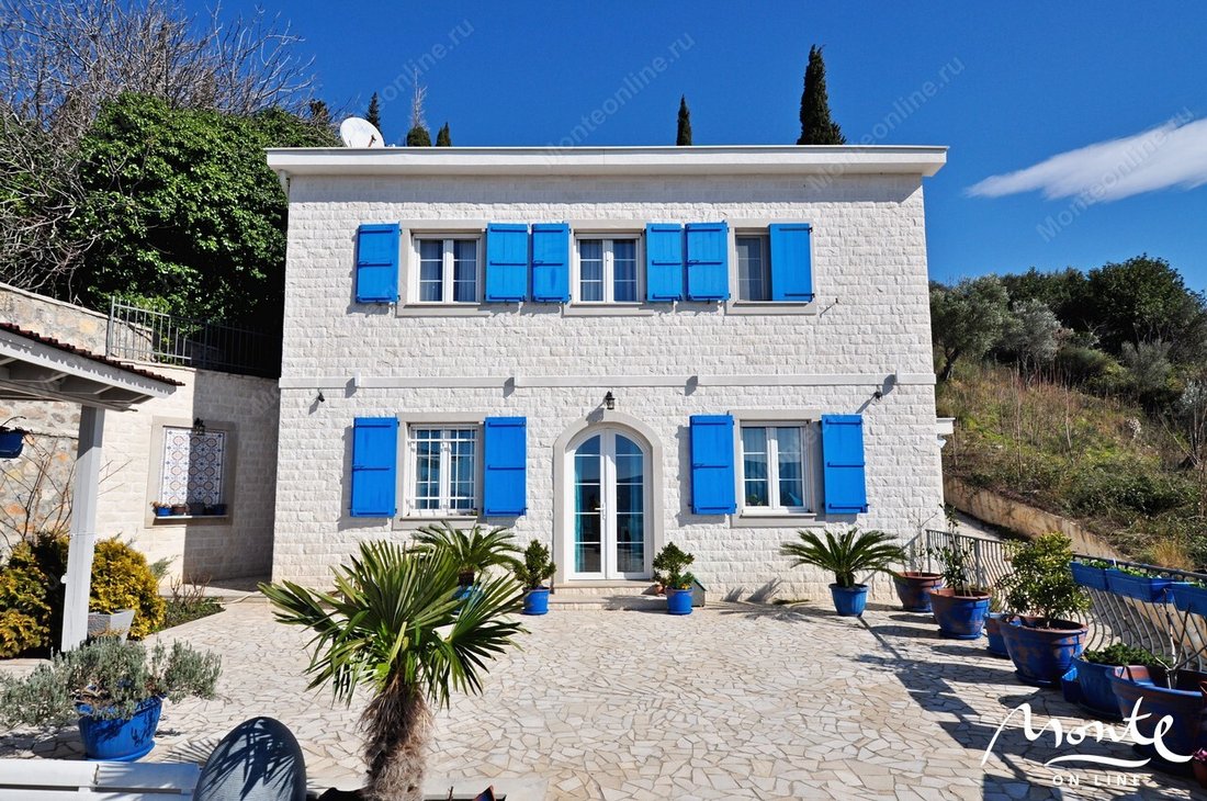 Villa in Tivat, Tivat Municipality, Montenegro 1 - 15465562