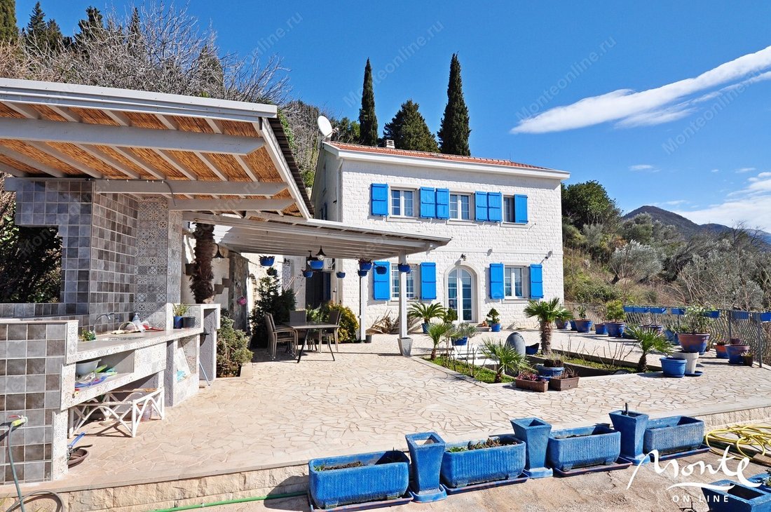 Villa in Tivat, Tivat Municipality, Montenegro 2 - 15465562