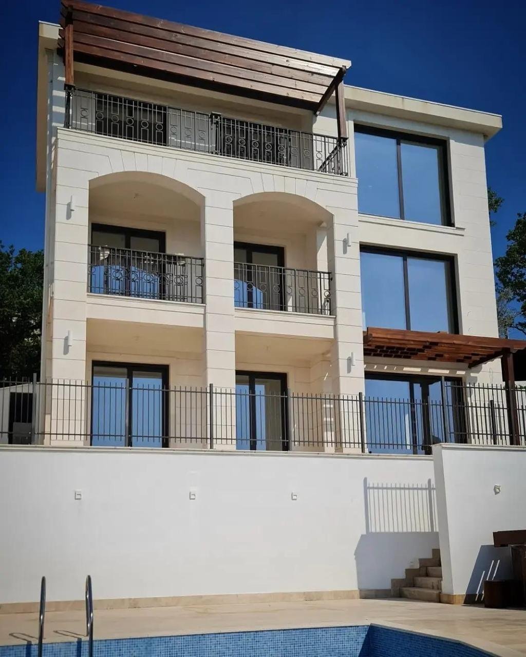 Villa in Rijeka Reževići, Budva Municipality, Montenegro 3 - 15465476