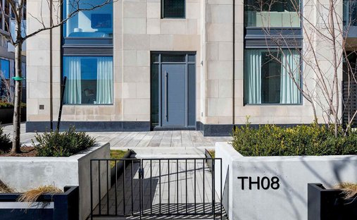 Condo in Toronto, Ontario, Canada 1