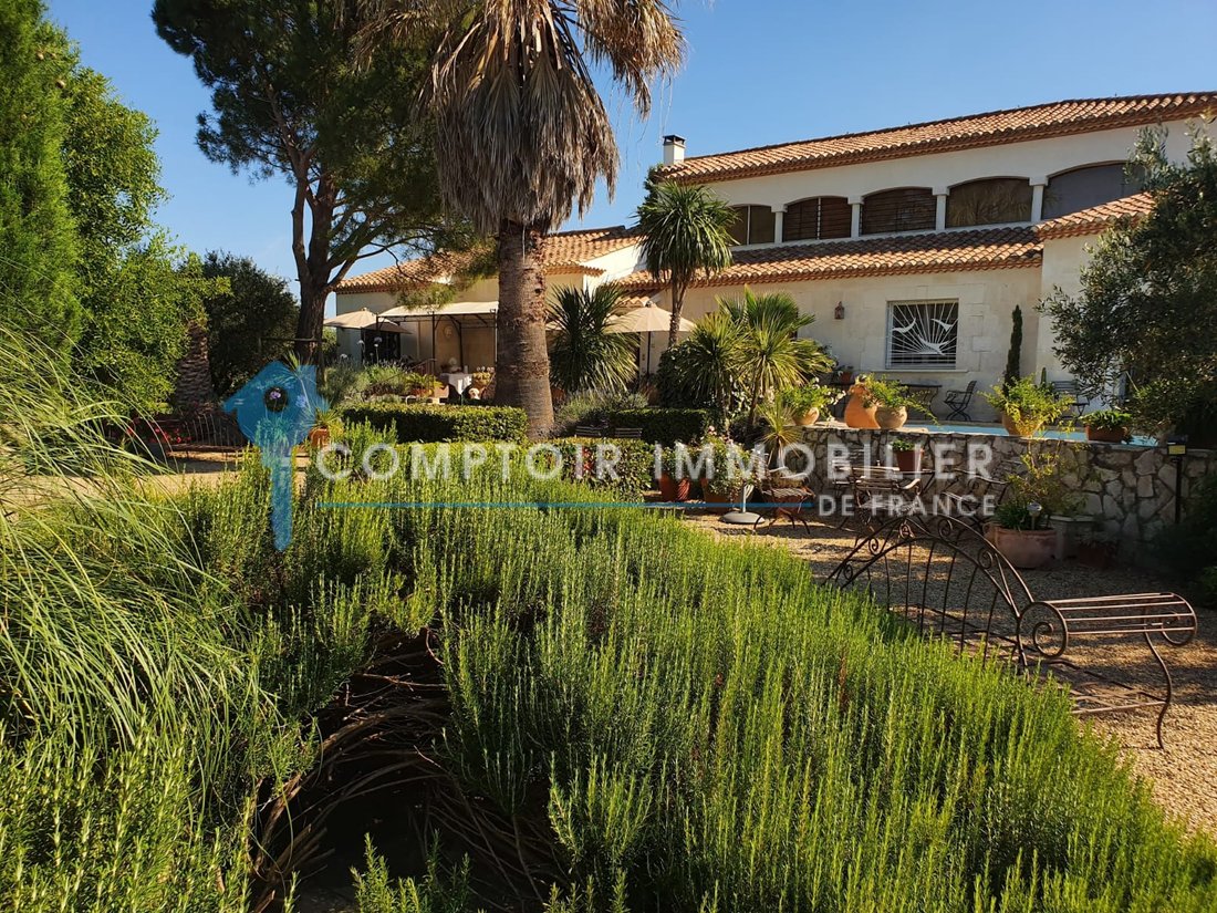 Whispers of Provence: A Secluded Castle Estate in Beaucaire’s Golden Light