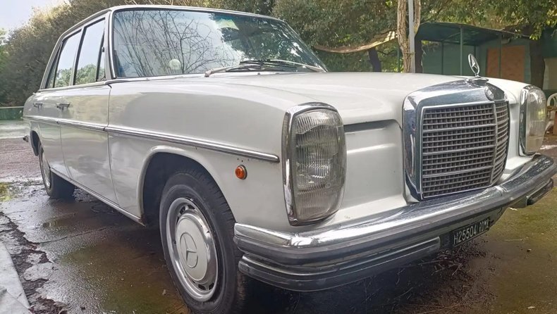 Sedan in Glendale, United States 1 - 15465418