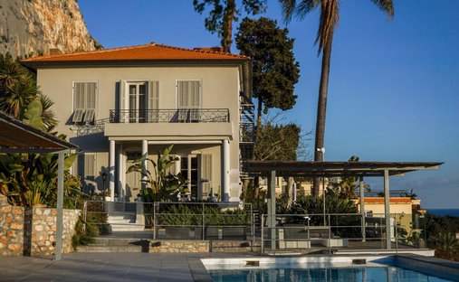 Villa in Menton, Provence-Alpes-Côte d'Azur, France 1