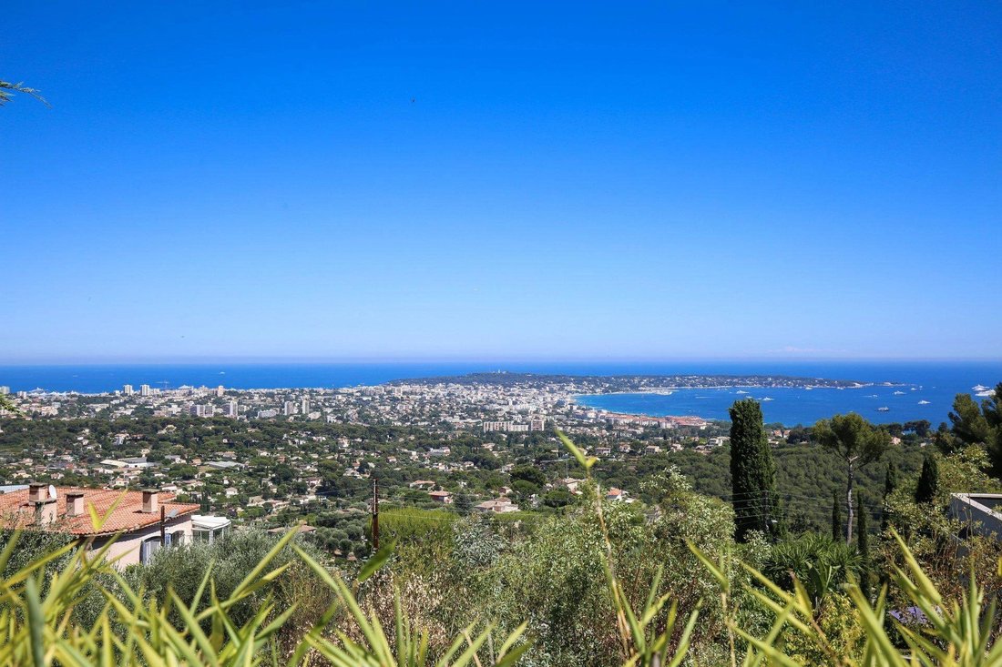 House in La Maure-Super Cannes, Vallauris, France 1 - 15462720
