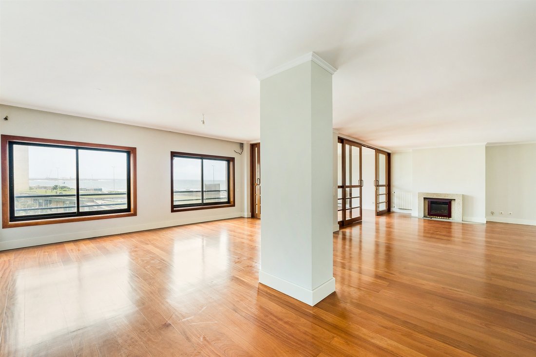 Apartment in Matosinhos e Leca da Palmeira, Porto District, Portugal 2 - 15465536