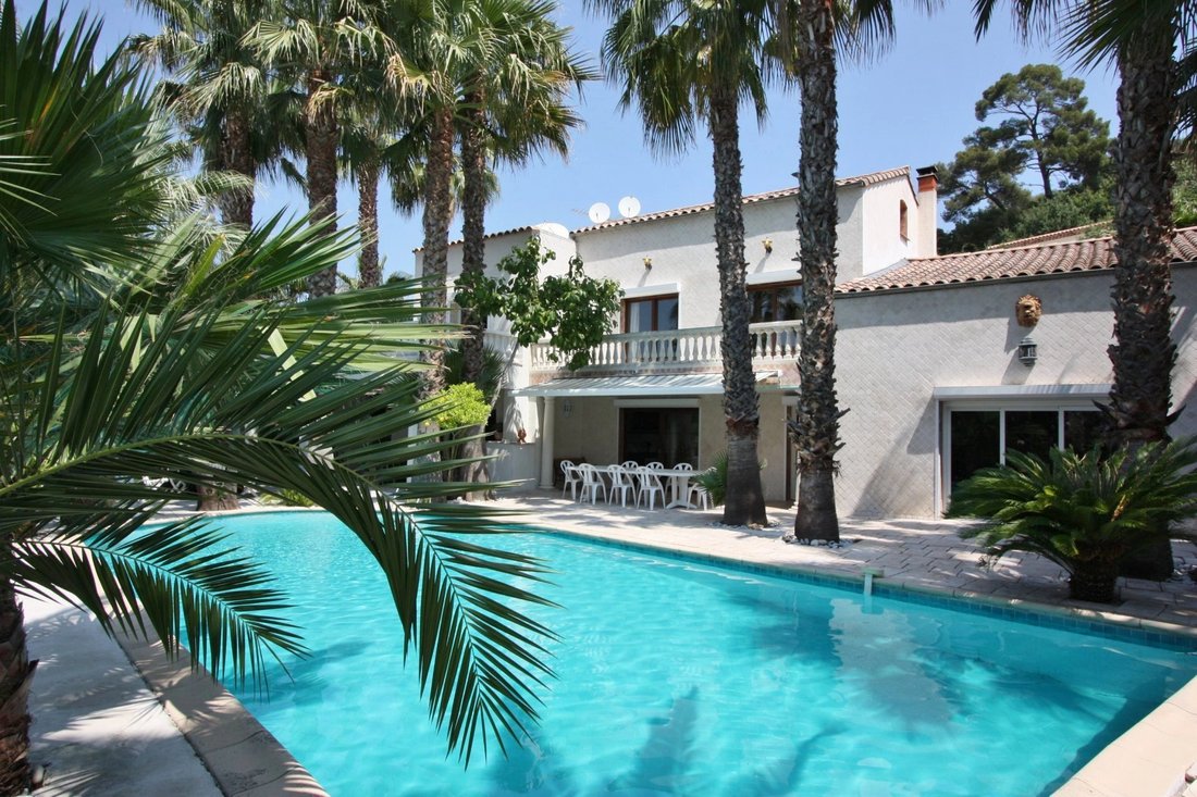 House in Village-Saint Julien-Saint Pierre, Biot, France 2 - 15462725