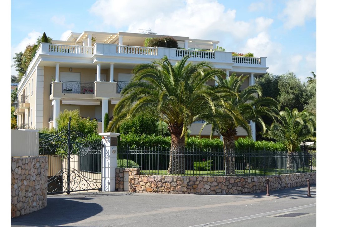 Apartment in Saint-Laurent-du-Var, Provence-Alpes-Côte d'Azur, France 3 - 15462702