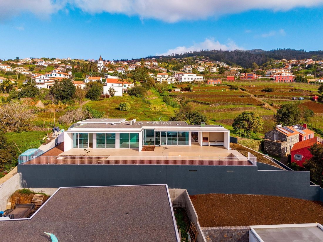 Villa in Estreito da Calheta, Autonome Region Madeira, Portugal 2 - 15462417
