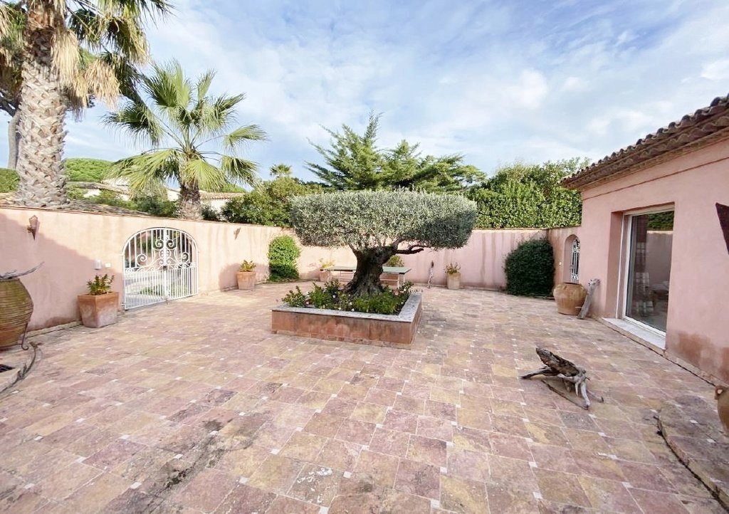 House in Ville-Les Saquedes-Le Bouillonnet, Sainte-Maxime, France 4 - 15462733