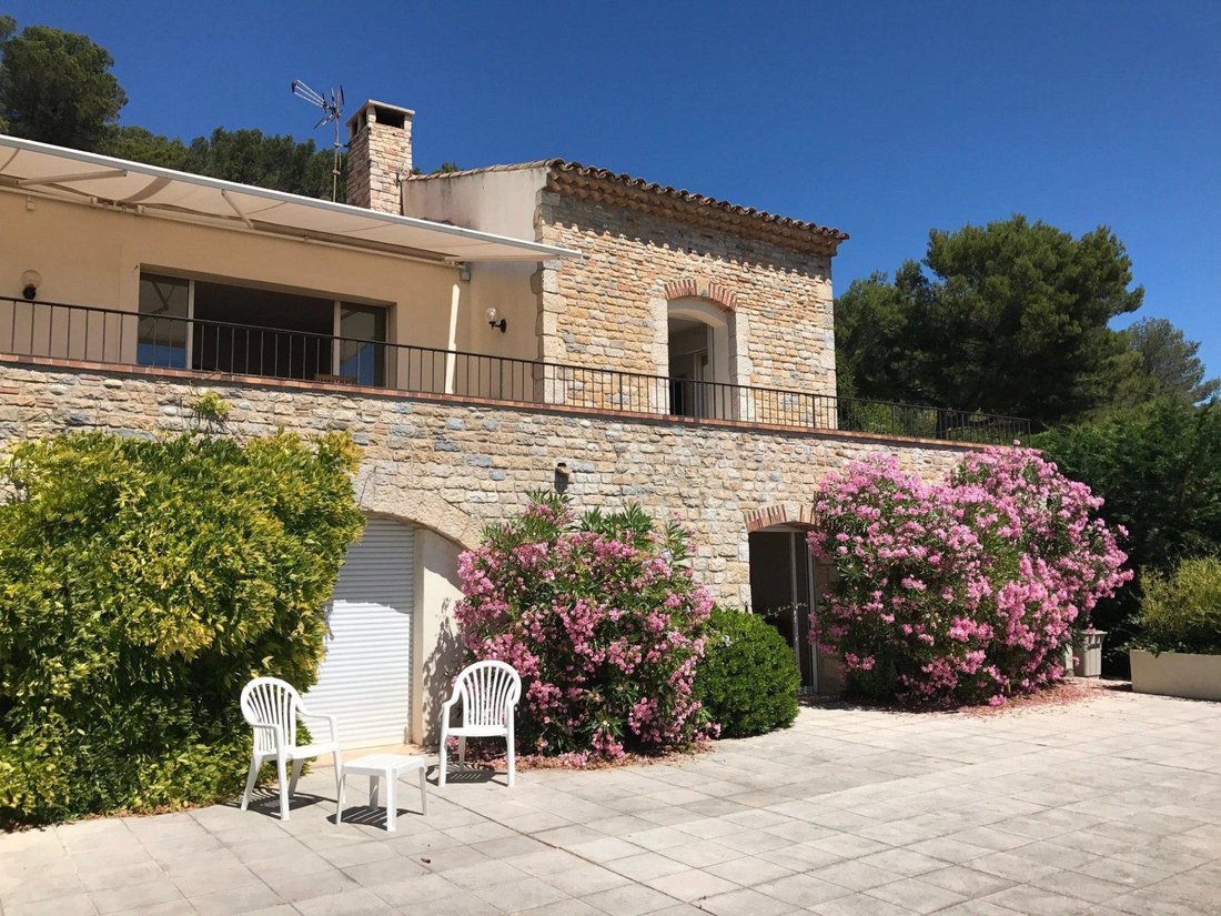 House in La Maure-Super Cannes, Vallauris, France 2 - 15462720