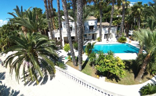 House in Village-Saint Julien-Saint Pierre, Biot, France 1