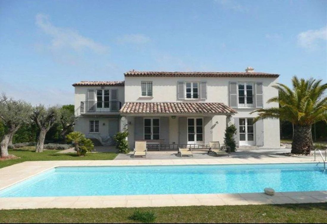 House in Zone Ouest Urbaine, Saint-Tropez, France 2 - 15462737