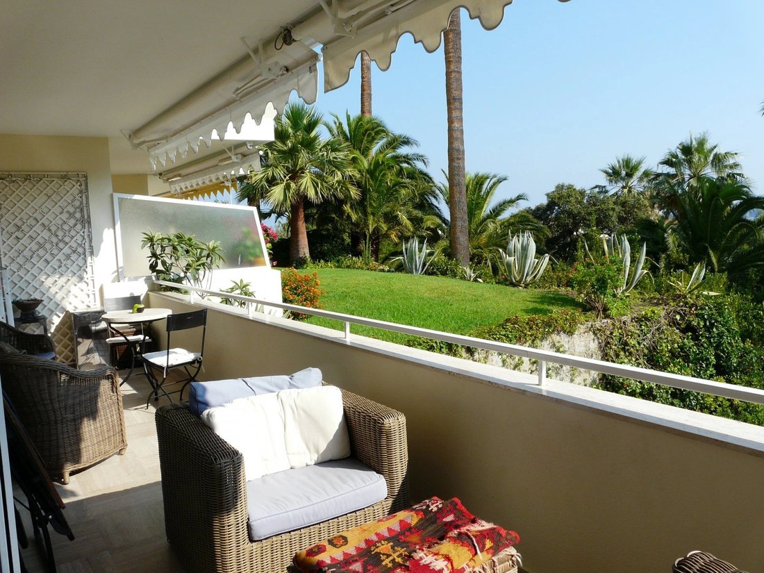 Apartment in La Source, Cannes, France 2 - 15462701