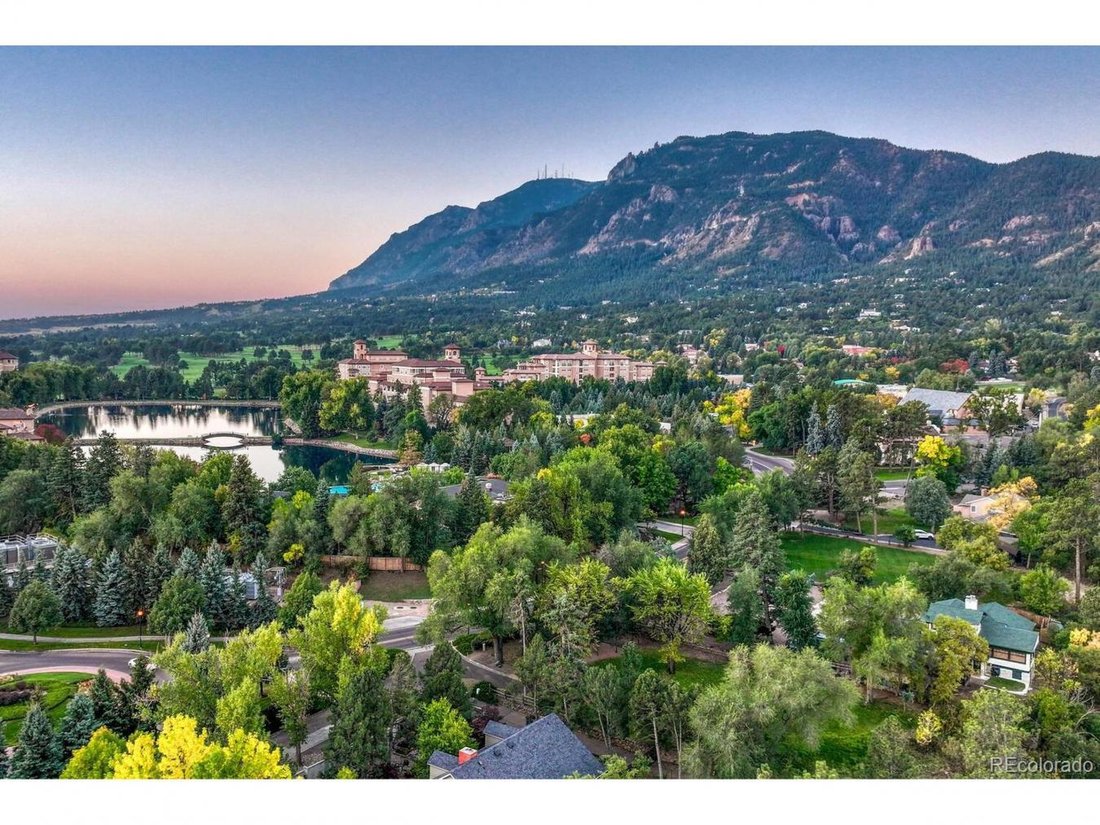 House in Colorado Springs, Colorado, United States 2 - 15464436
