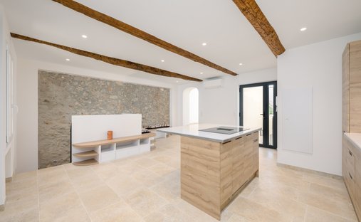 Land in Vieille Ville, Antibes, France 1