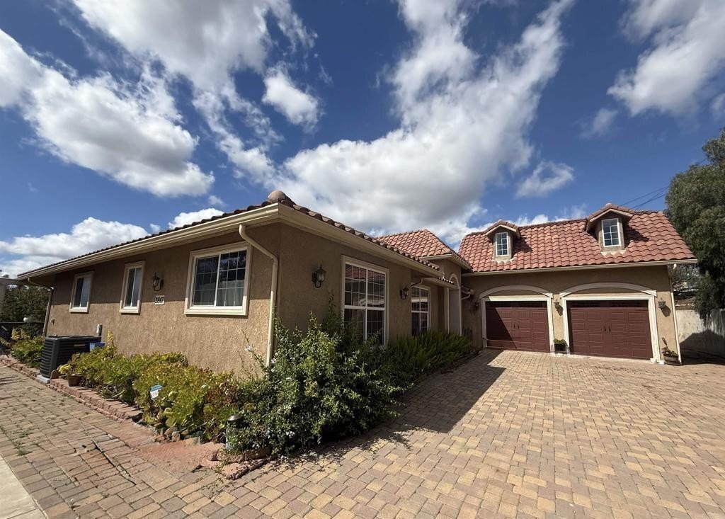 House in Vista, California, United States 1 - 15463277