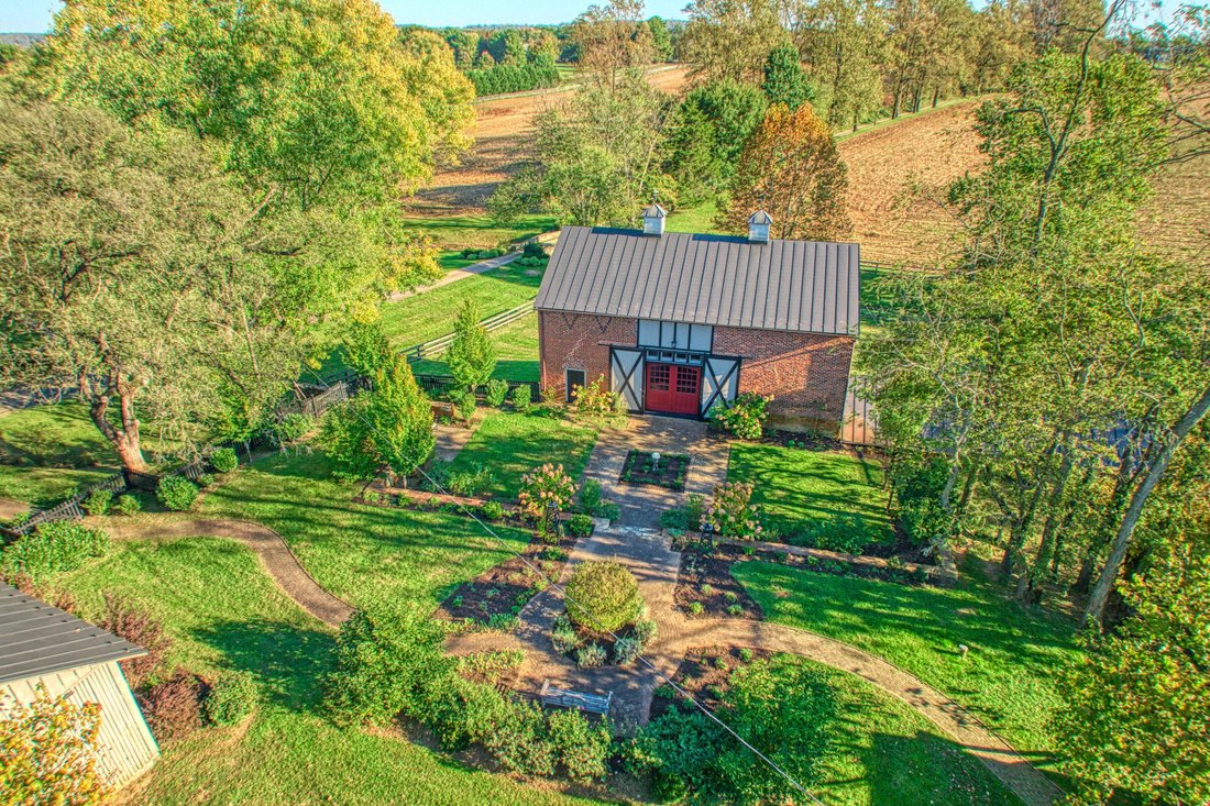 House in Hamilton, Virginia, United States 2 - 15463220