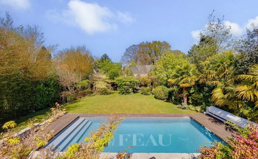 House in Bourg-La Feuillaume Nord, La Celle-Saint-Cloud, France 1