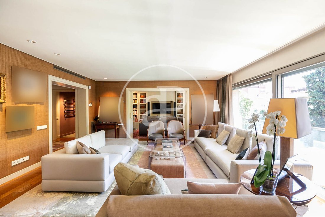 Apartment in Sarrià-Sant Gervasi, Barcelona, Spain 1 - 15428205