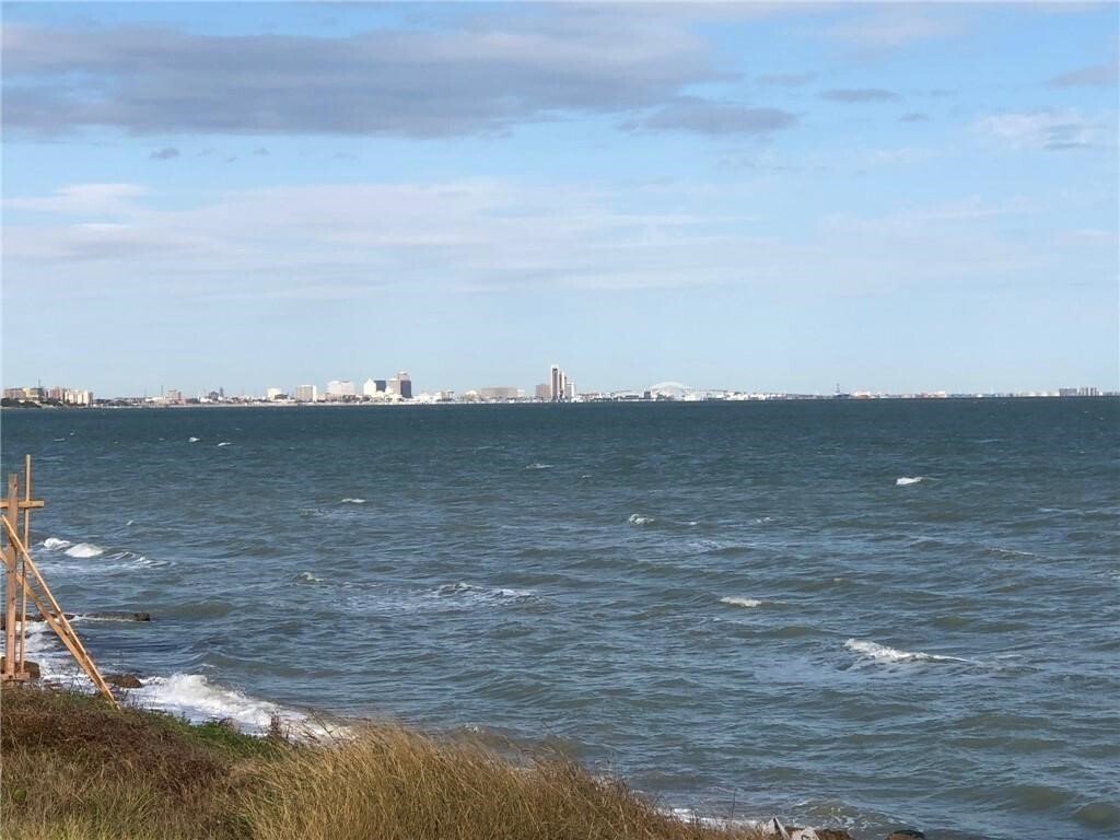 Land in Corpus Christi, Texas, United States 2 - 15465206