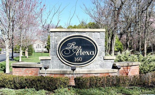 Townhouse in Montvale, New Jersey, United States 1
