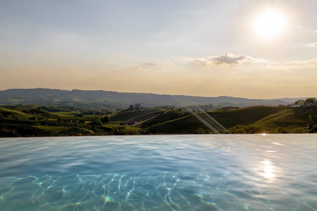 Villa in Diano d'Alba, Piedmont, Italy 1 - 15466645