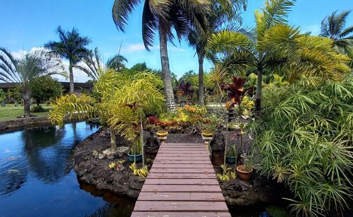 Land in Paparā, Windward Islands, French Polynesia 1