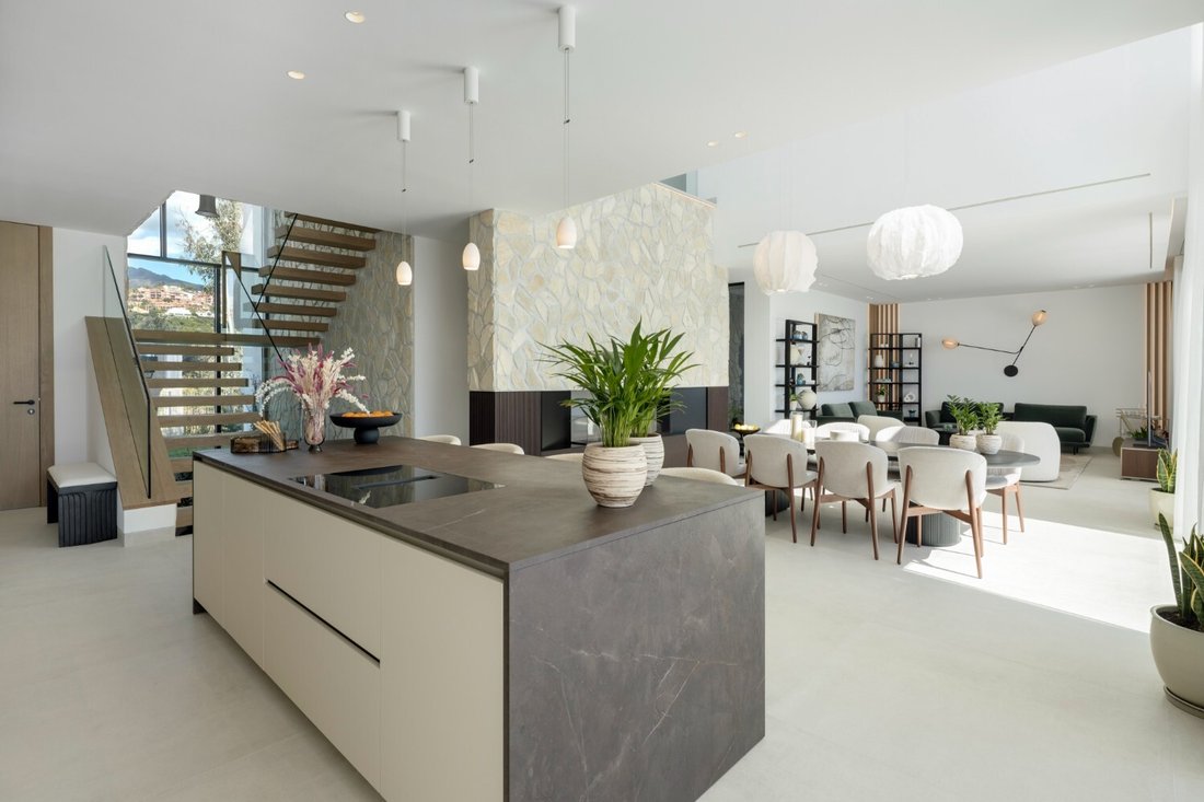 Villa in La Quinta, Benahavis, Andalusia 4 - 15467359