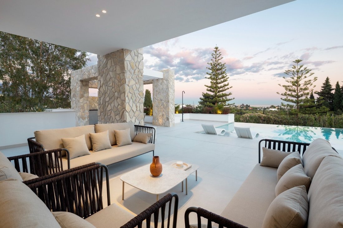 Villa in La Quinta, Benahavis, Andalusia 2 - 15467359