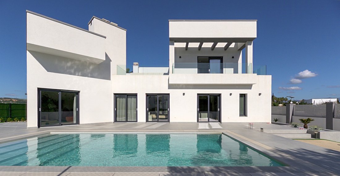 Villa in Buenas Noches, Estepona, Spain 1 - 15467367