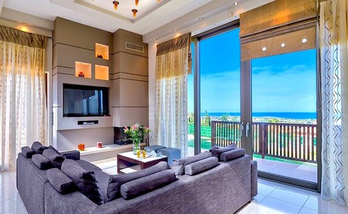 Villa in Crete, Greece 1