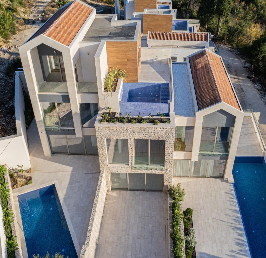 Townhouse in Tivat, Tivat Municipality, Montenegro 3 - 15472209