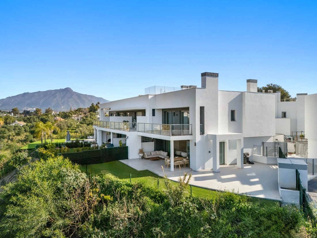 Villa in Guadalmina Baja, San Pedro de Alcantara, Spain 1 - 15468420