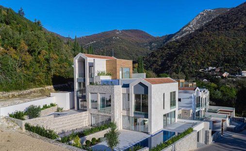 Townhouse in Tivat, Tivat Municipality, Montenegro 1