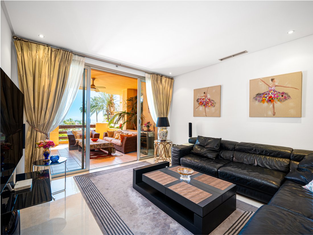 Apartment in Marbella, Andalusia, Spain 2 - 15473025