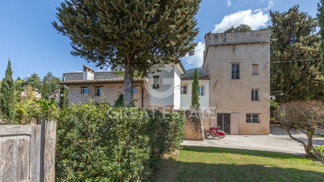 Estate in Spoleto, Umbria, Italy 4 - 15305358