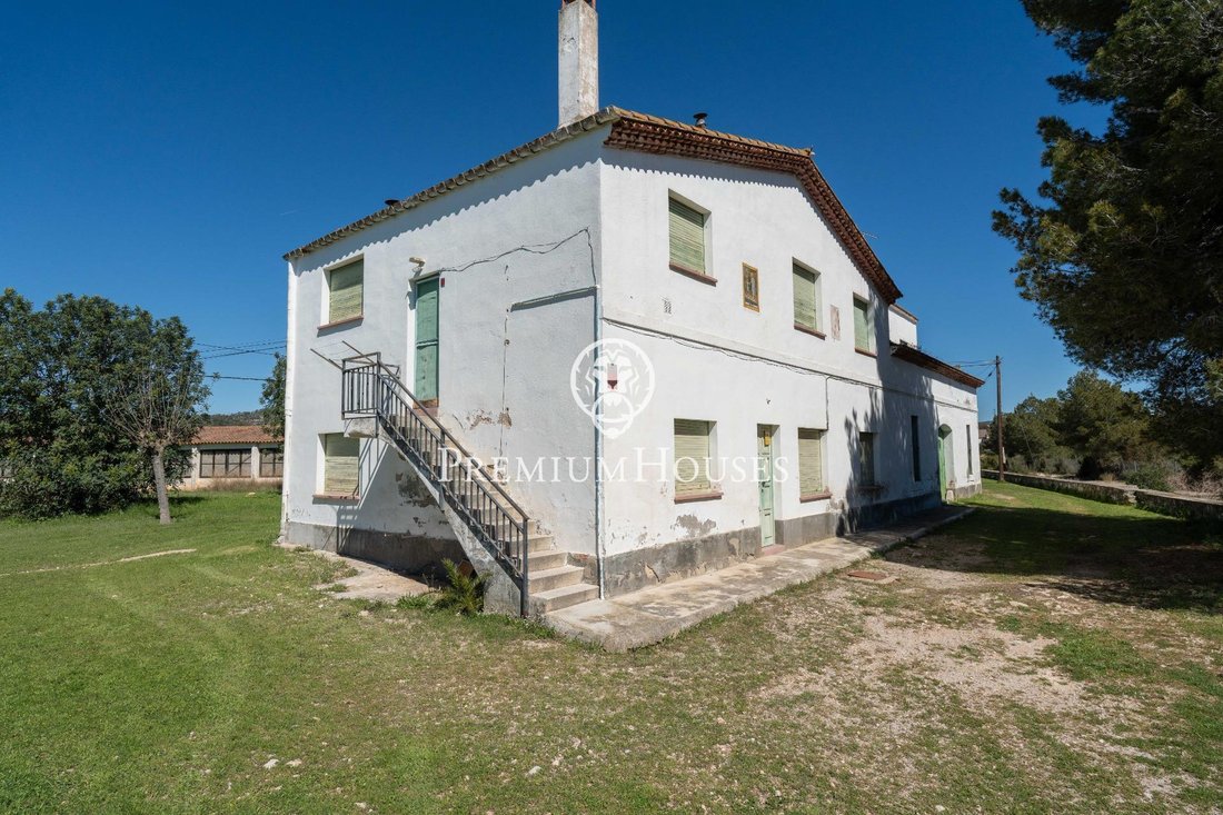 Country House in Vilanova i la Geltru, Catalonia, Spain 2 - 15470941